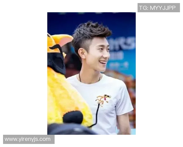 徐杰的成长之路：从青涩少年到篮球场上的璀璨明星