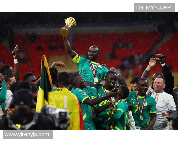 马内：从非洲小镇到世界足球舞台的传奇之路与辉煌成就